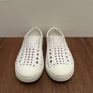 Native Kids Shoes - White Sz C8 (toddler 8)